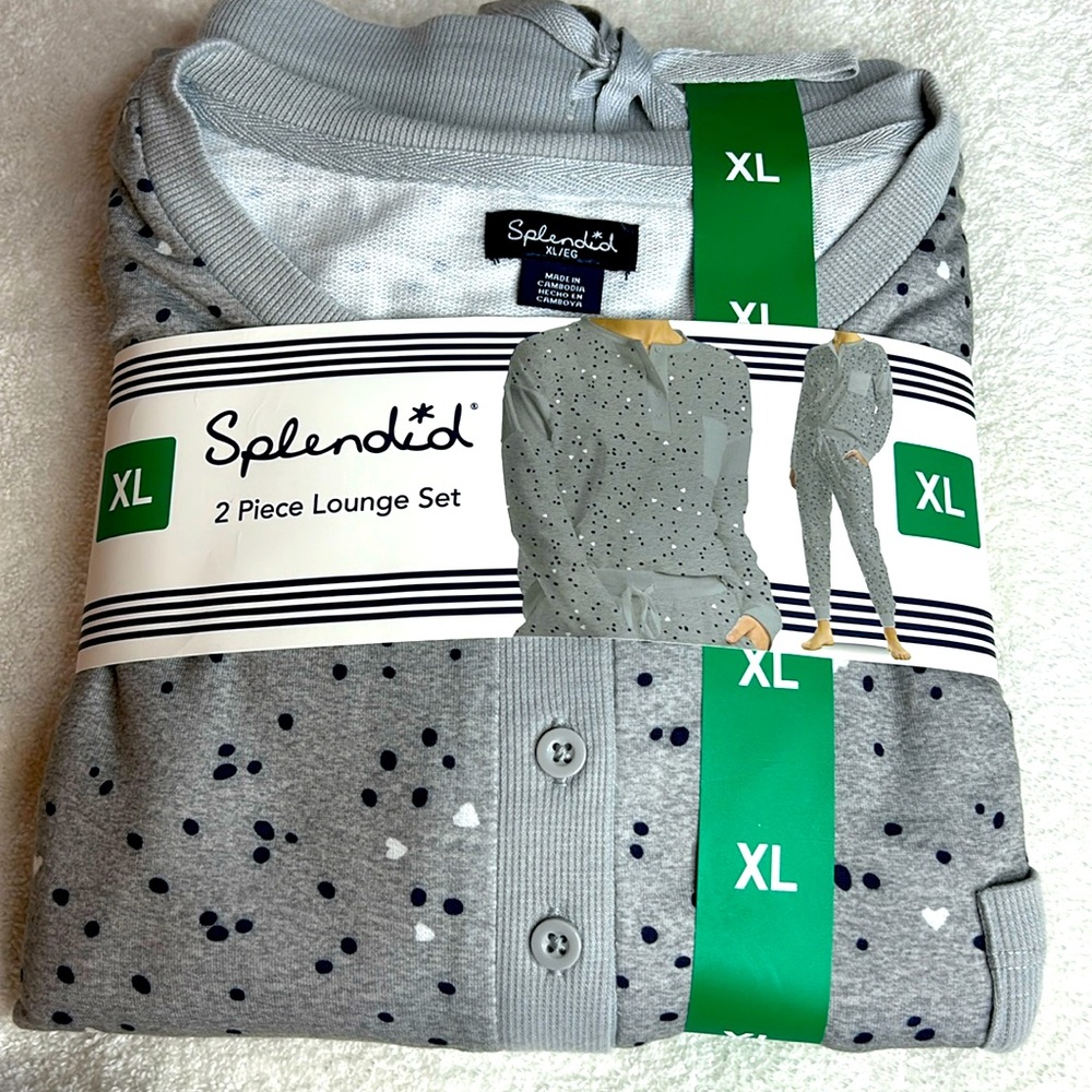 Splendid 2 Piece Pajama Set Loungewear gray pika heart  Joggers Crew. SZ XL.NWT